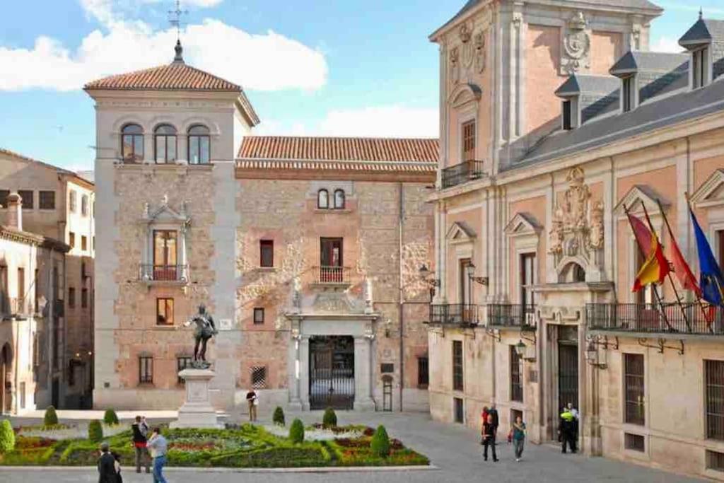 Céntrico y cómodo apto en Opera - Palacio Real Madri Exterior foto