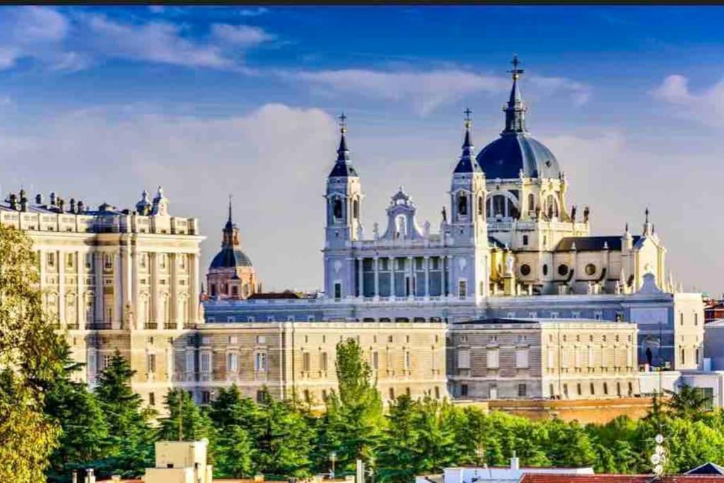 Céntrico y cómodo apto en Opera - Palacio Real Madri Exterior foto